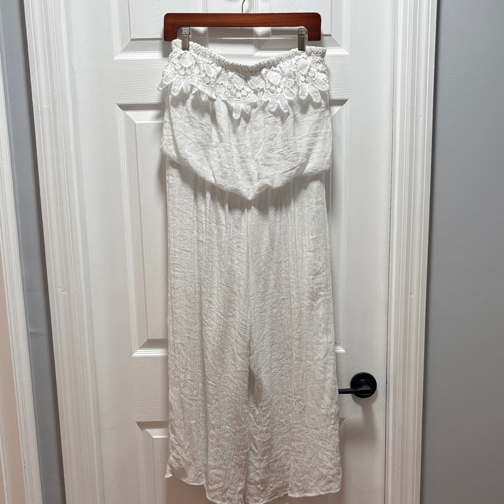 Elegant White Jumpsuit cropped wide leg lined with small flaw